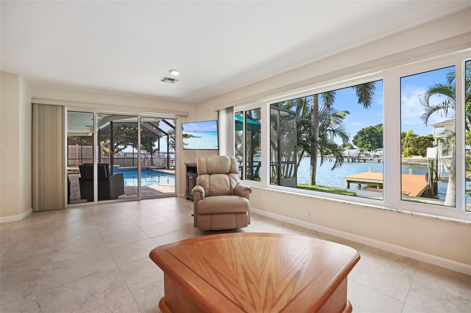 613 79TH CIR S, ST PETERSBURG, FL, 33707