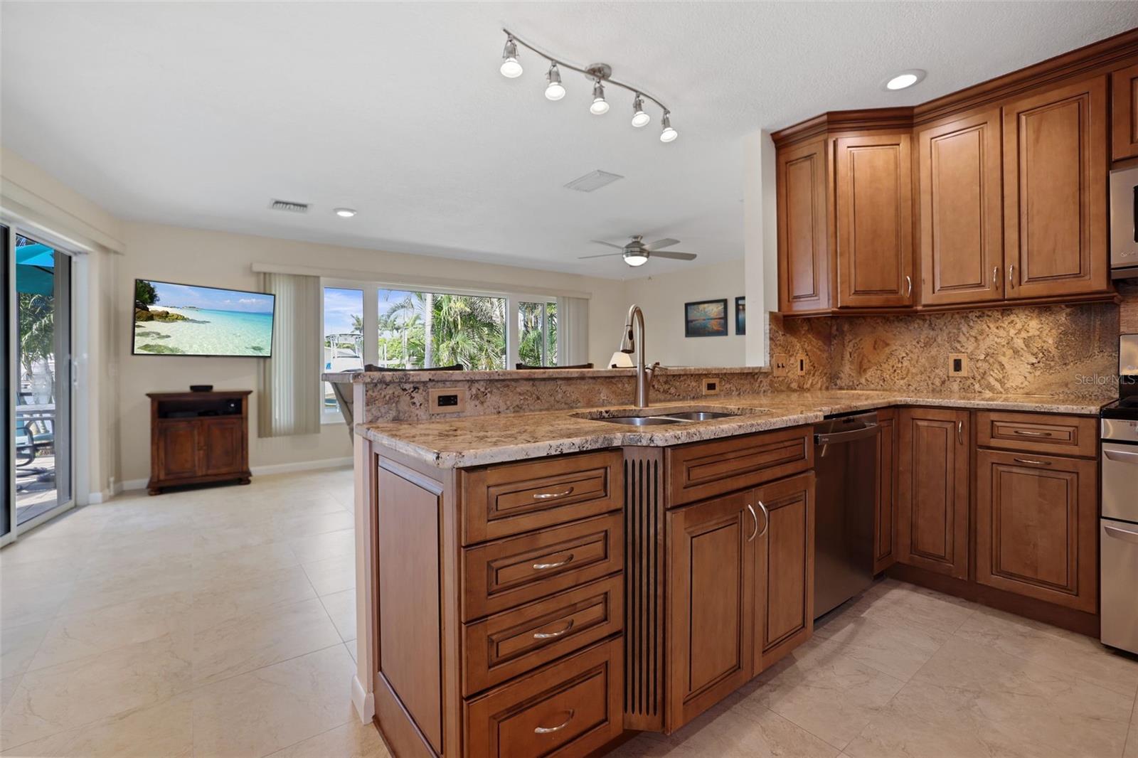 613 79TH CIR S, ST PETERSBURG, FL, 33707