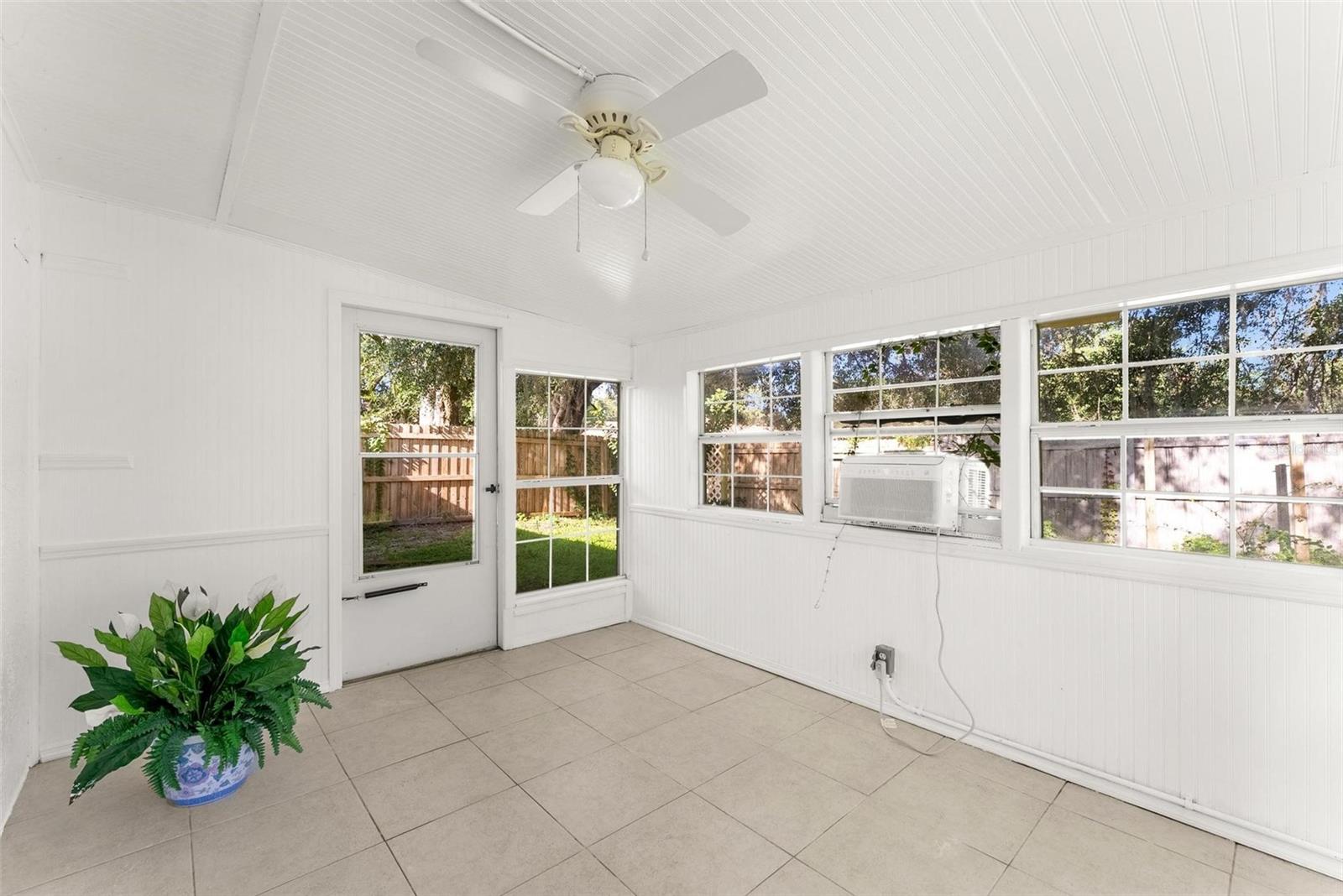 108 CLEAR LAKE CIR, SANFORD, FL, 32773