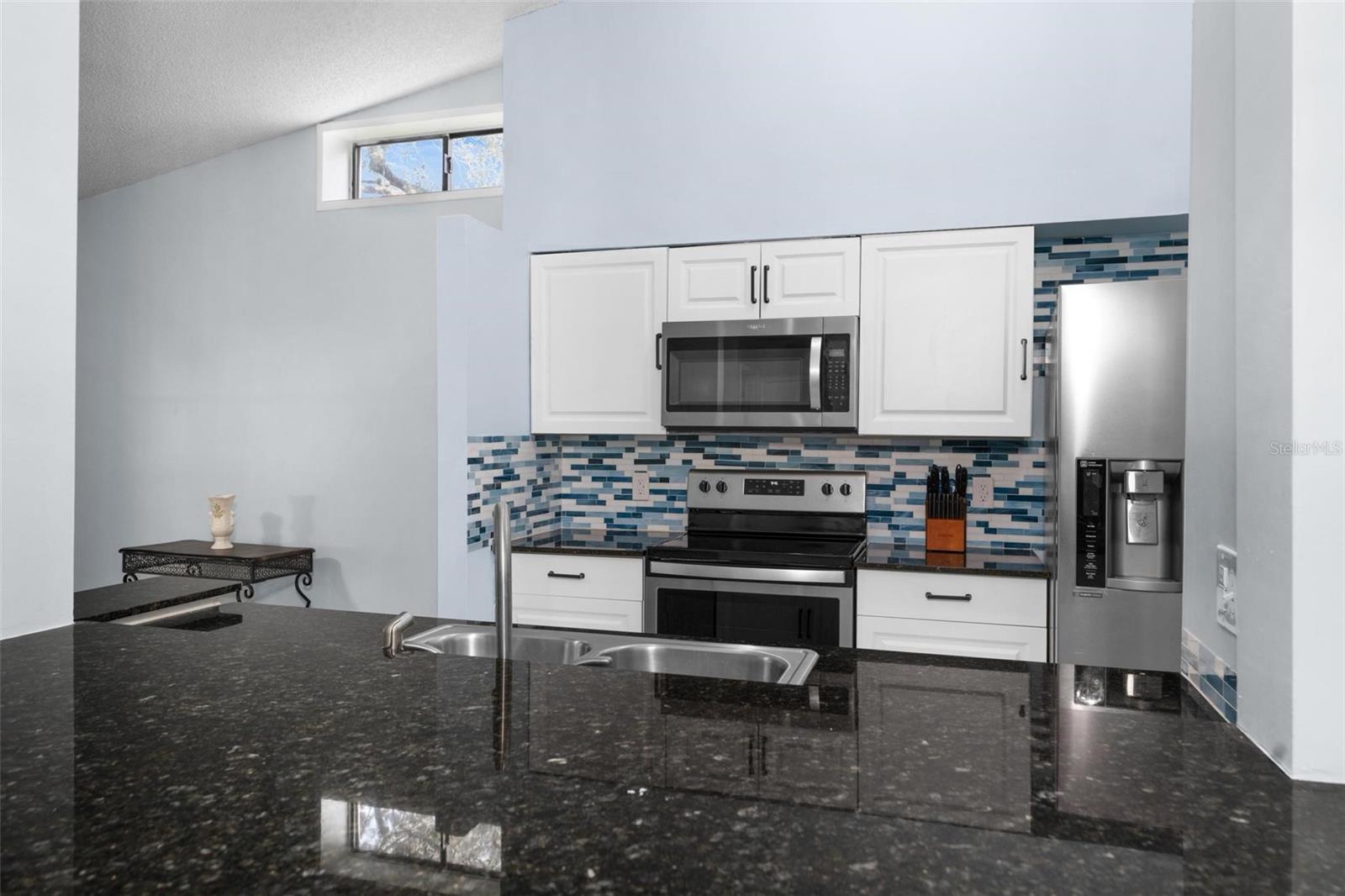 108 CLEAR LAKE CIR, SANFORD, FL, 32773