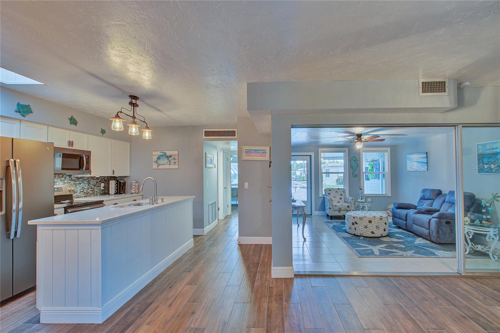 250 ROSERY RD NW #219, LARGO, FL, 33770