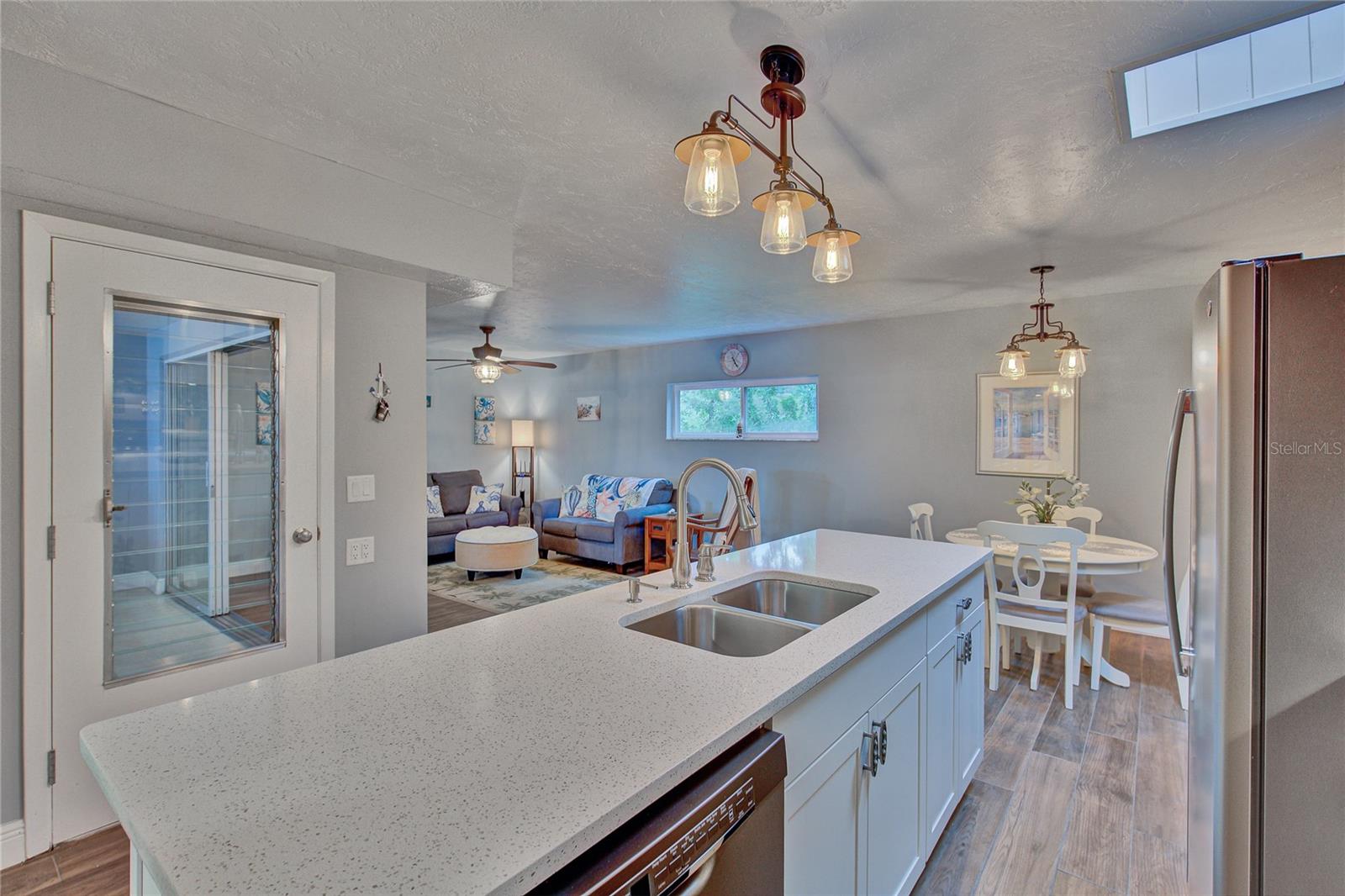 250 ROSERY RD NW #219, LARGO, FL, 33770
