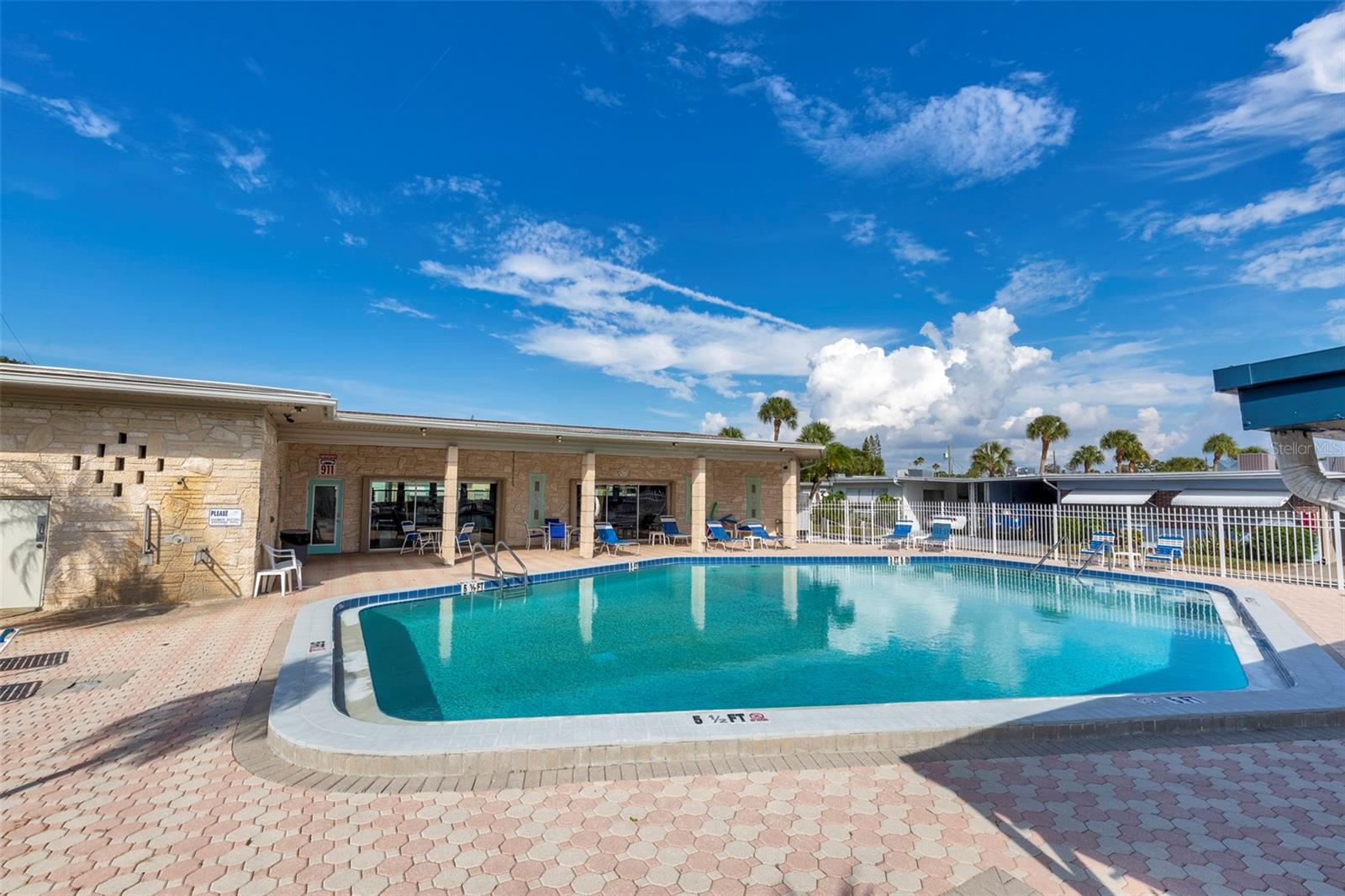 250 ROSERY RD NW #219, LARGO, FL, 33770