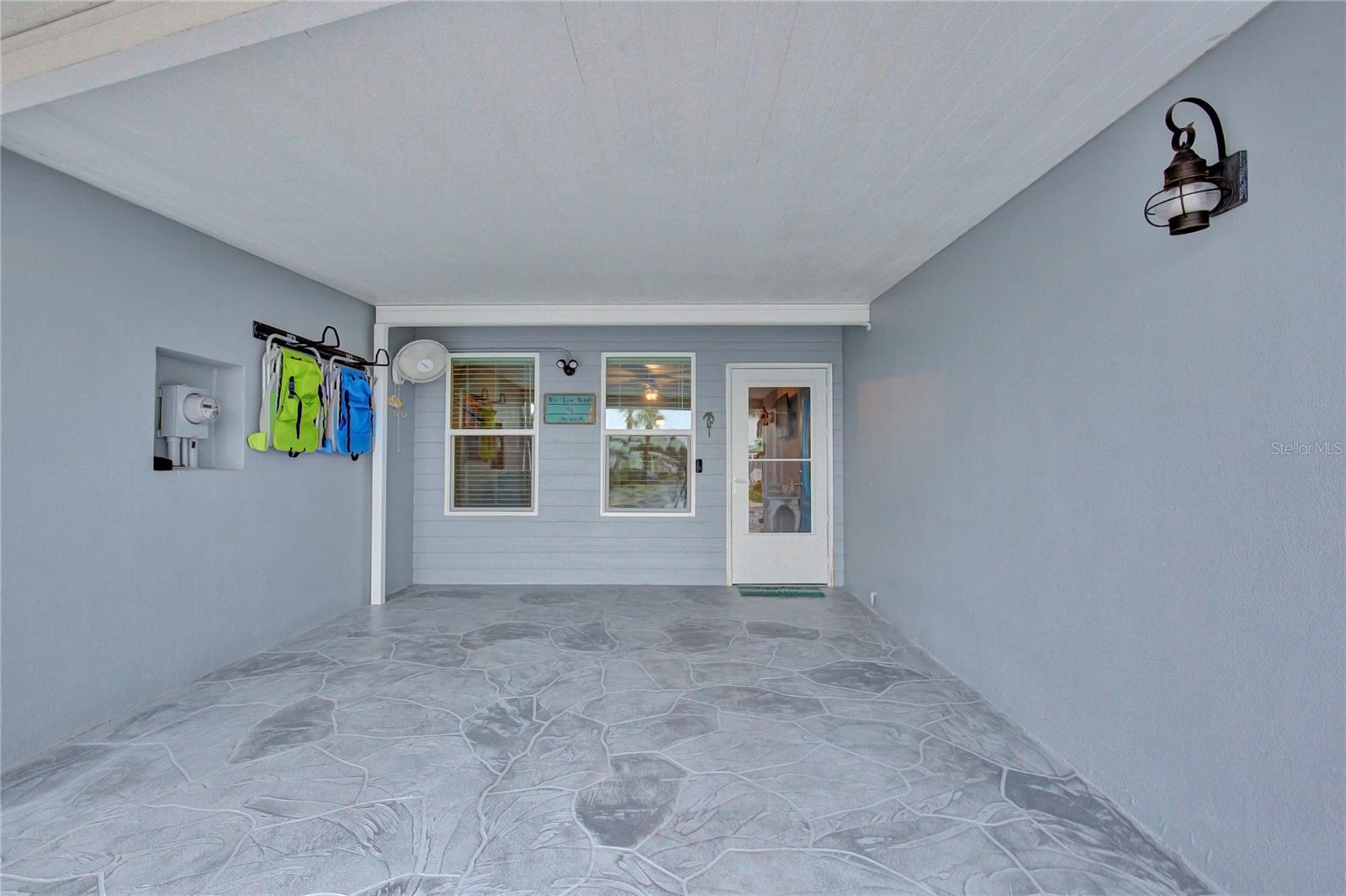 250 ROSERY RD NW #219, LARGO, FL, 33770