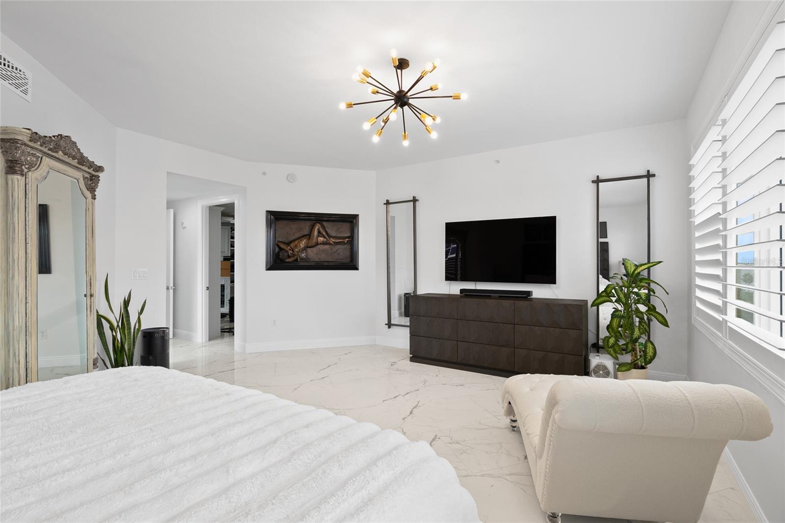 128 GOLDEN GATE PT #501B, SARASOTA, FL, 34236