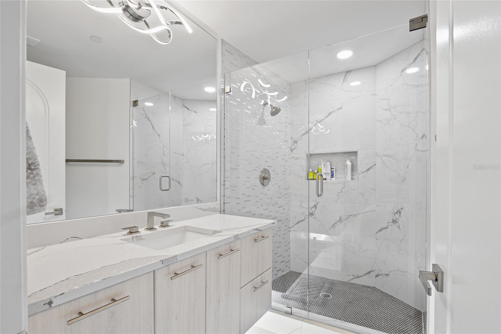 128 GOLDEN GATE PT #501B, SARASOTA, FL, 34236