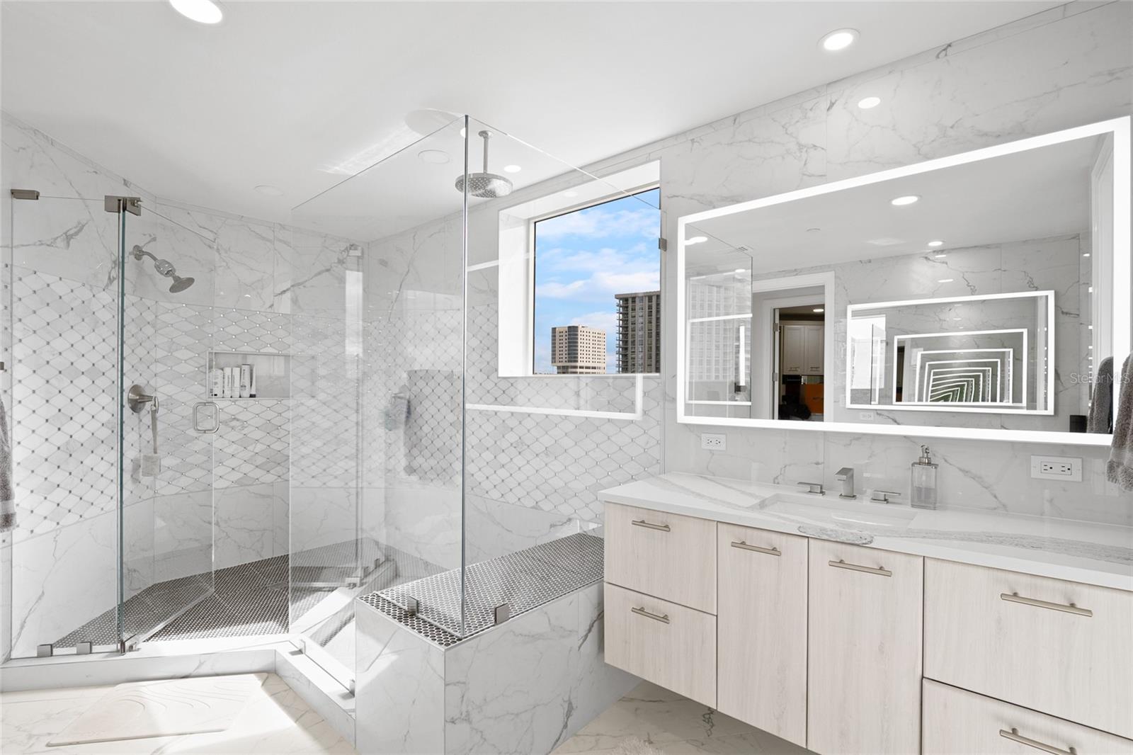 128 GOLDEN GATE PT #501B, SARASOTA, FL, 34236