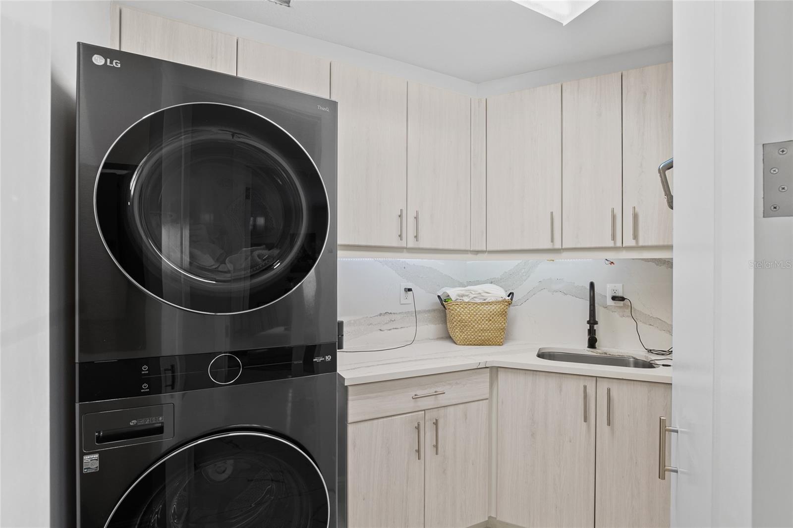 128 GOLDEN GATE PT #501B, SARASOTA, FL, 34236