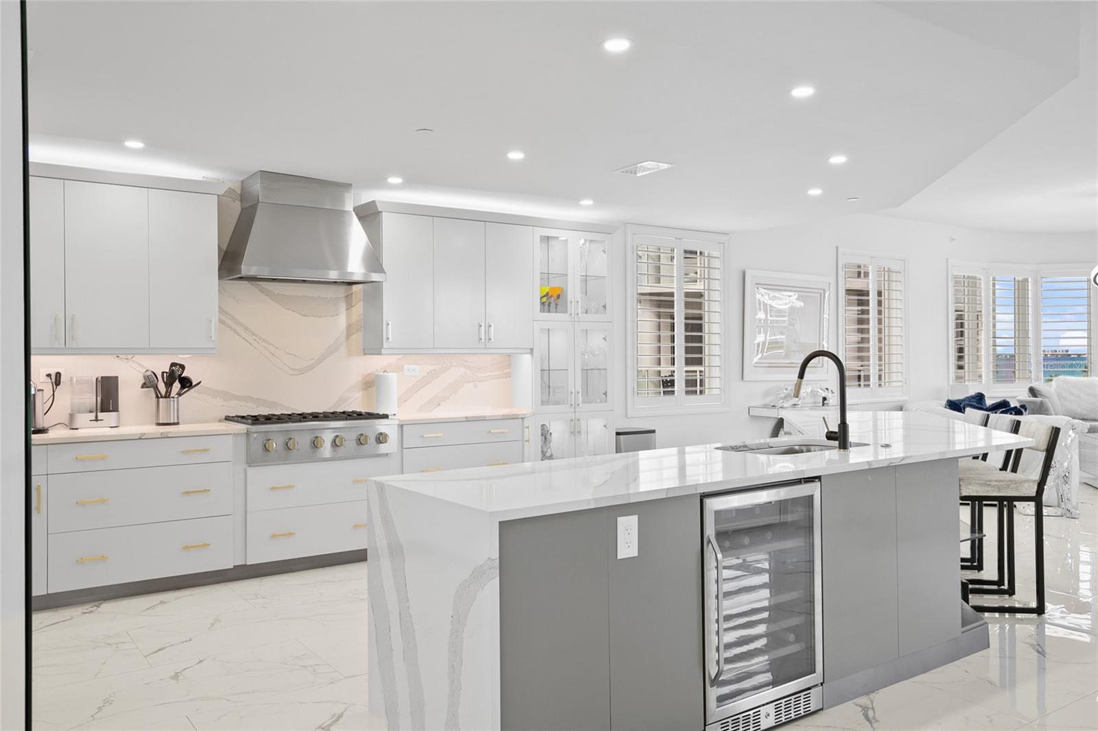 128 GOLDEN GATE PT #501B, SARASOTA, FL, 34236