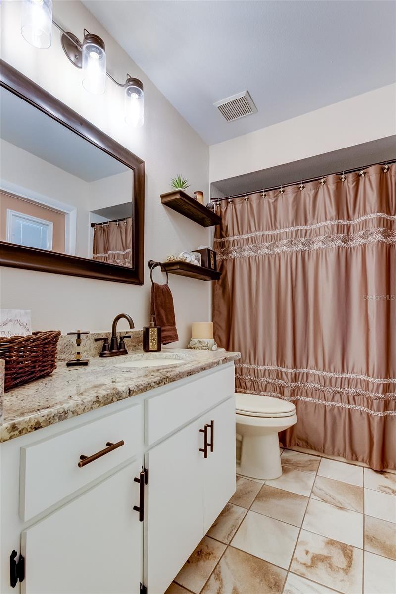 11426 GLENMONT DR, TAMPA, FL, 33635