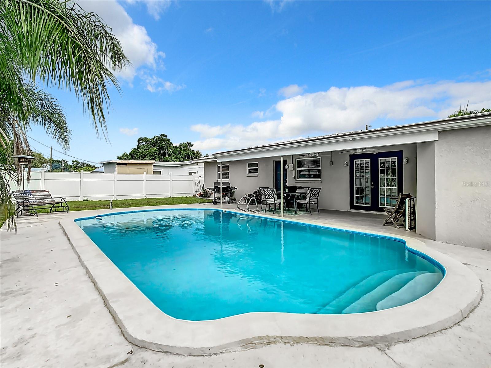 504 FLORIDA CIR S, APOLLO BEACH, FL, 33572