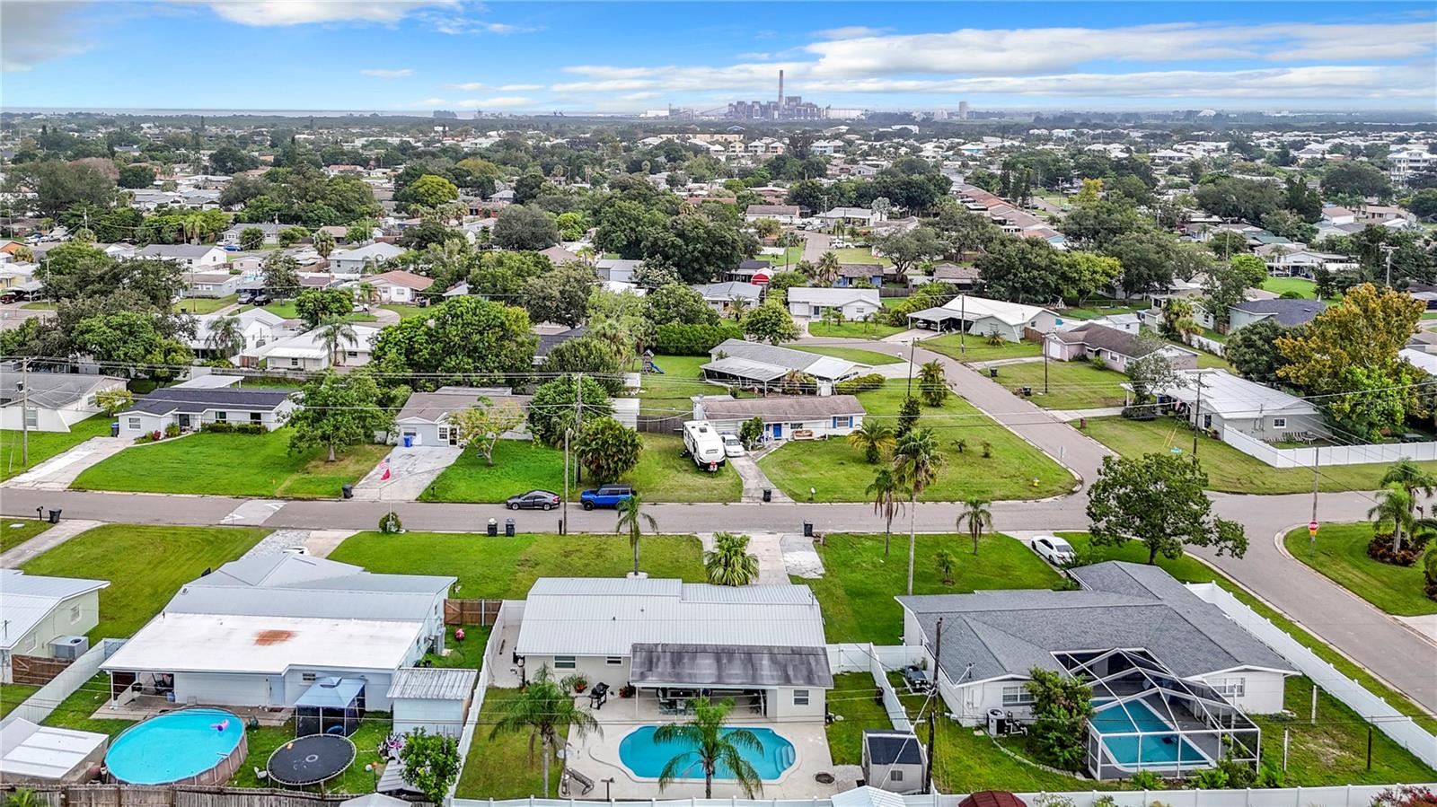 504 FLORIDA CIR S, APOLLO BEACH, FL, 33572