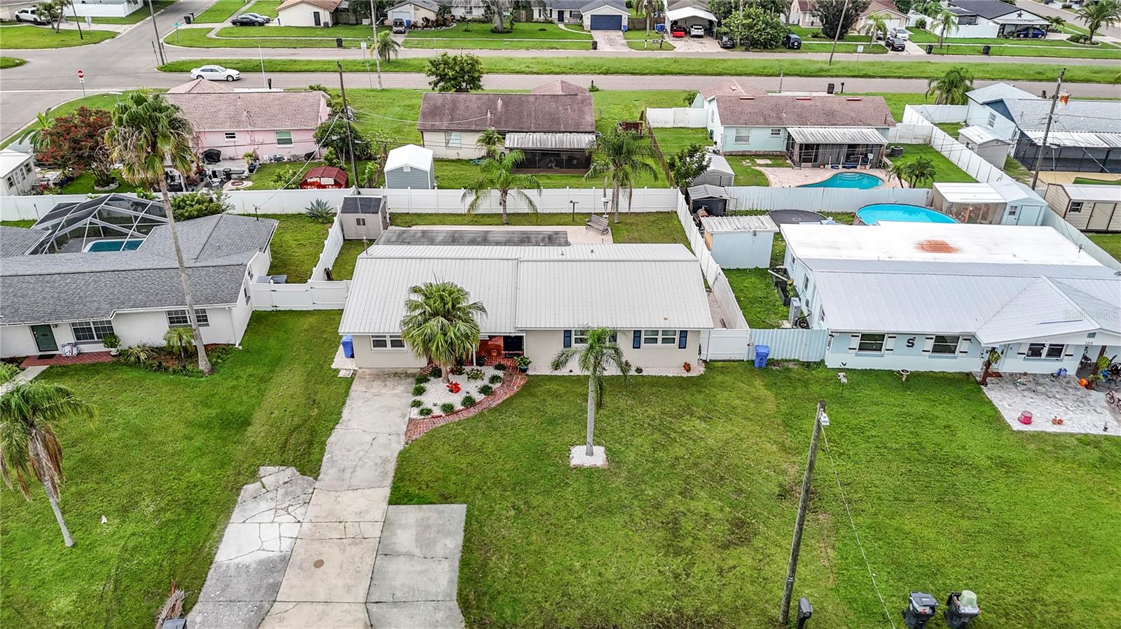 504 FLORIDA CIR S, APOLLO BEACH, FL, 33572