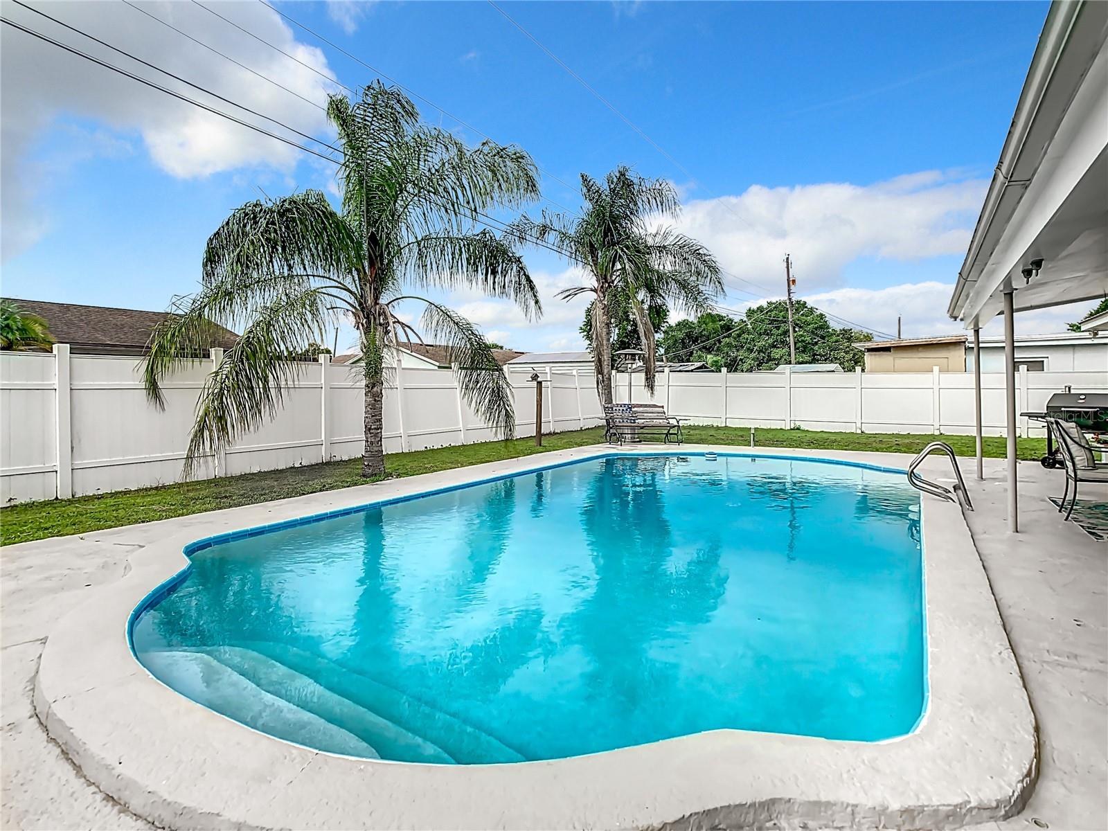 504 FLORIDA CIR S, APOLLO BEACH, FL, 33572