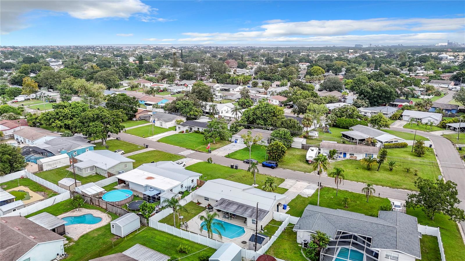504 FLORIDA CIR S, APOLLO BEACH, FL, 33572