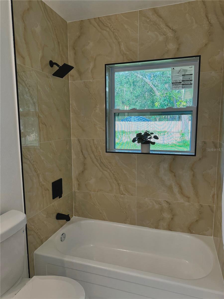 19109 SUNLAKE BLVD, LUTZ, FL, 33558