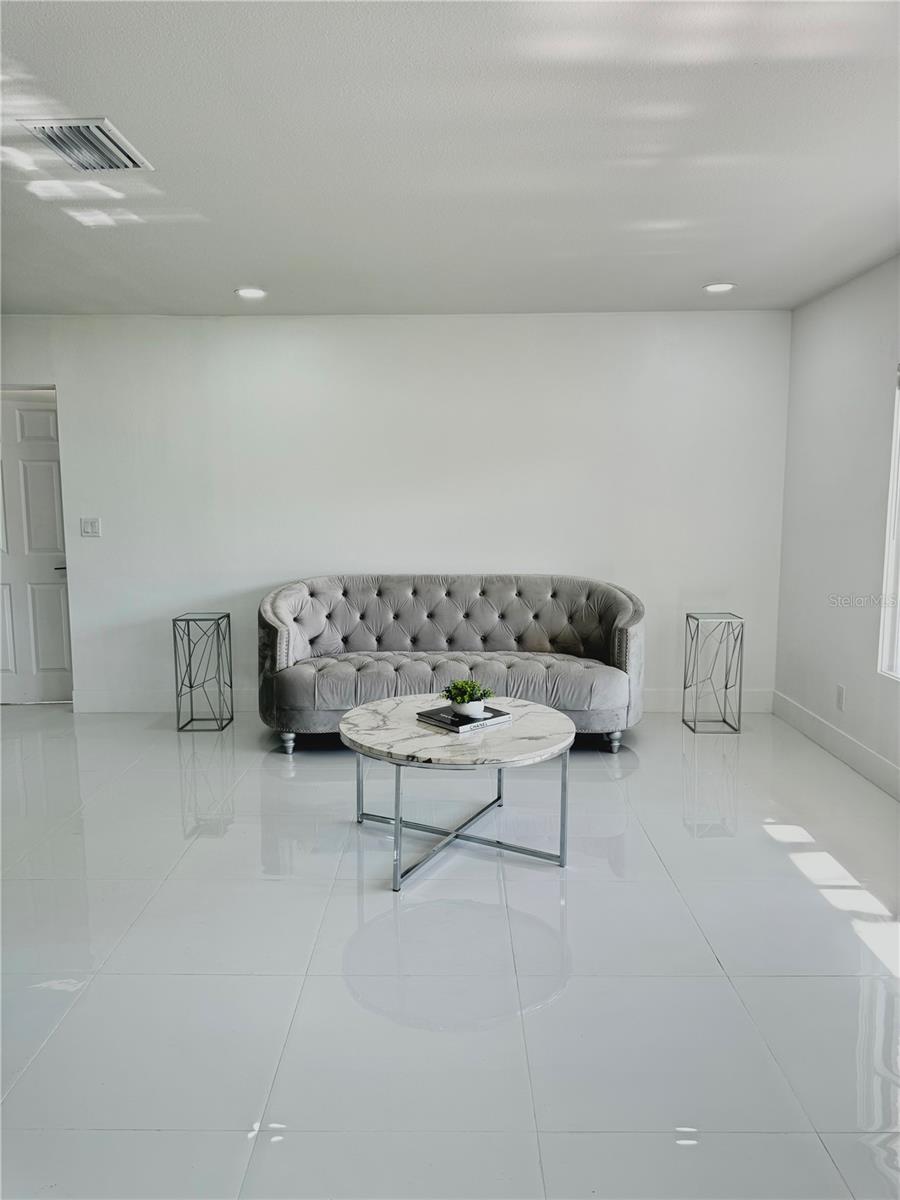 19109 SUNLAKE BLVD, LUTZ, FL, 33558