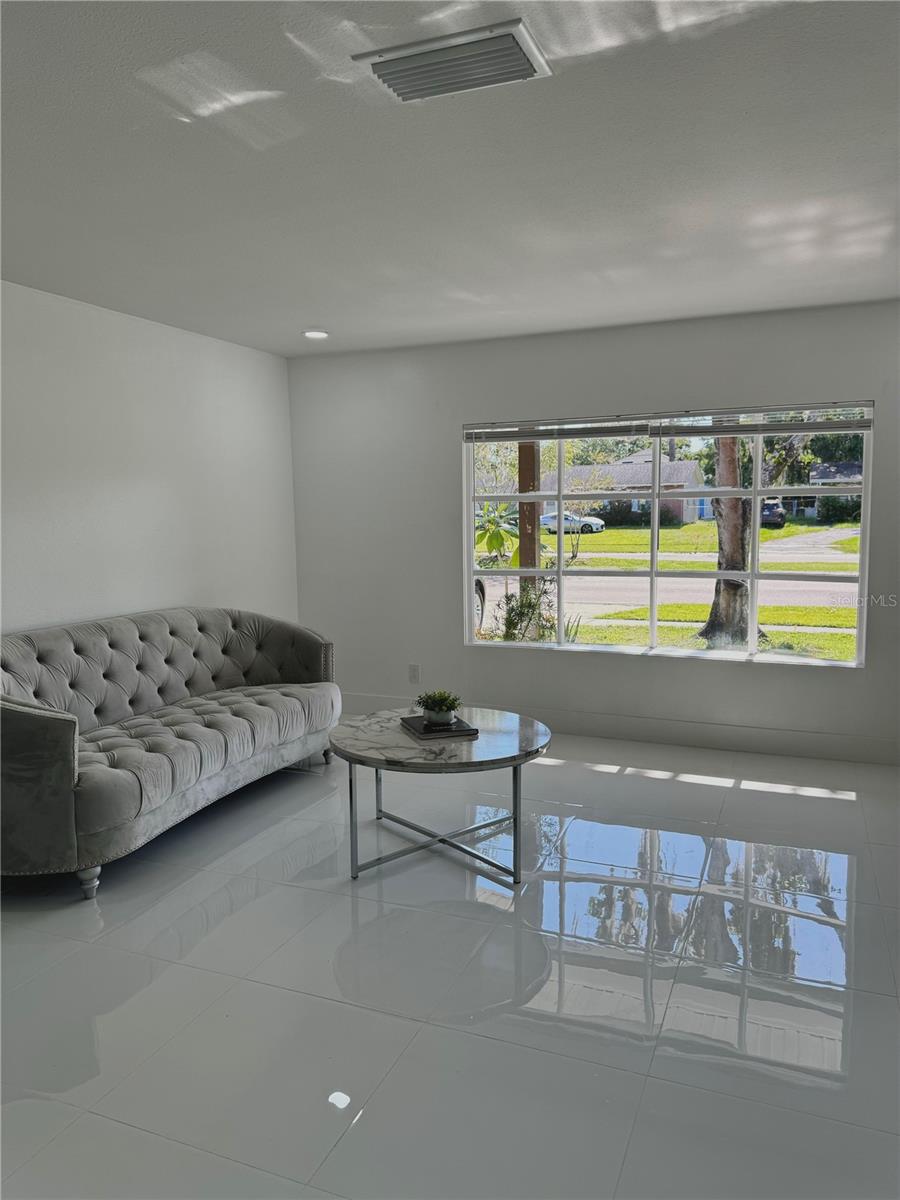 19109 SUNLAKE BLVD, LUTZ, FL, 33558