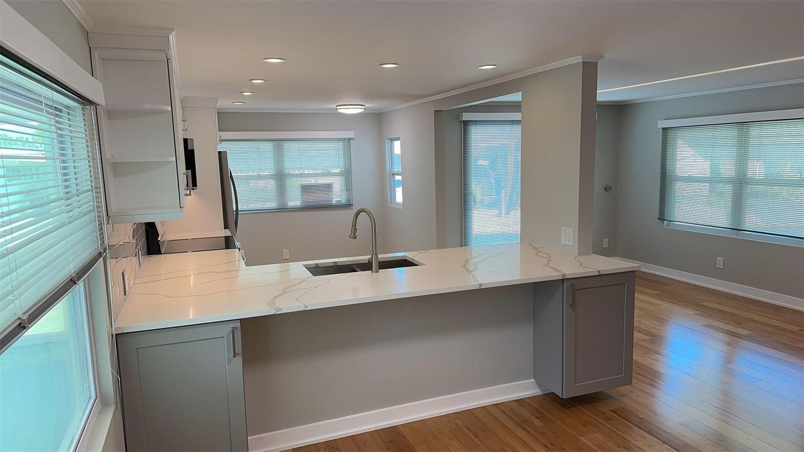 4851 W GANDY BLVD #B15L25, TAMPA, FL, 33611
