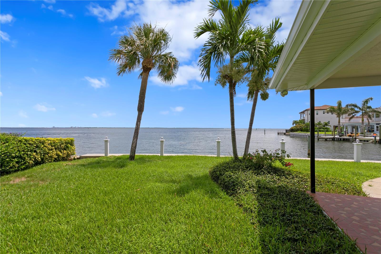 2090 IOWA AVE NE, ST PETERSBURG, FL, 33703