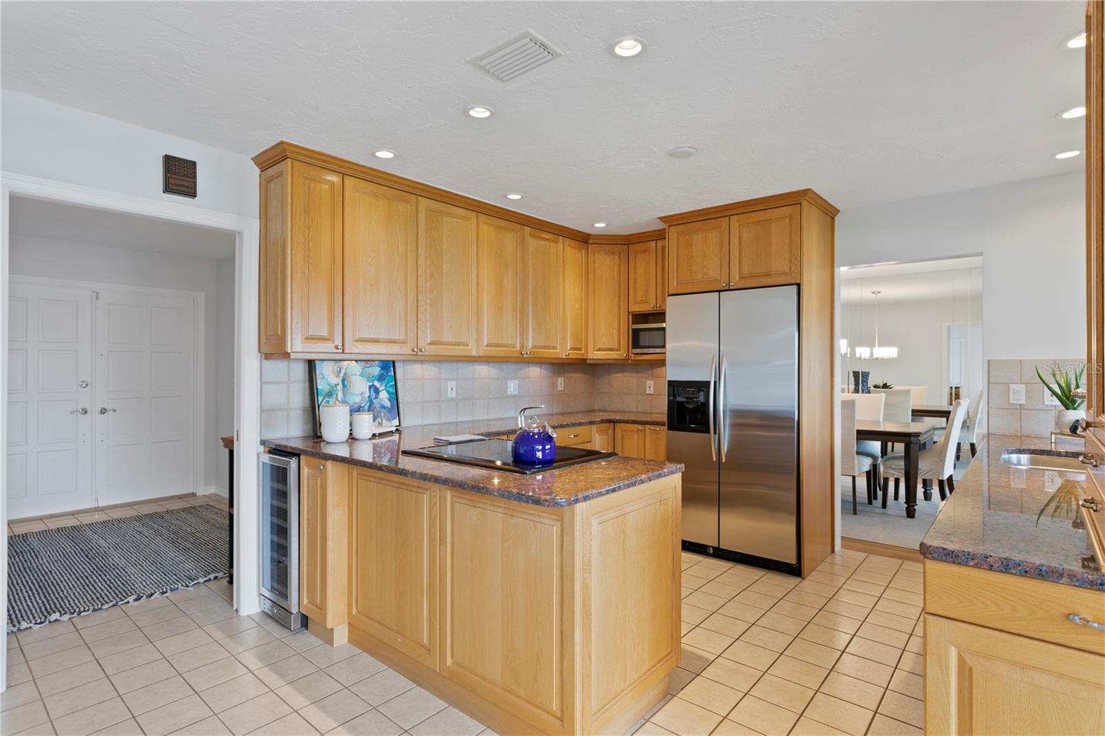 2090 IOWA AVE NE, ST PETERSBURG, FL, 33703