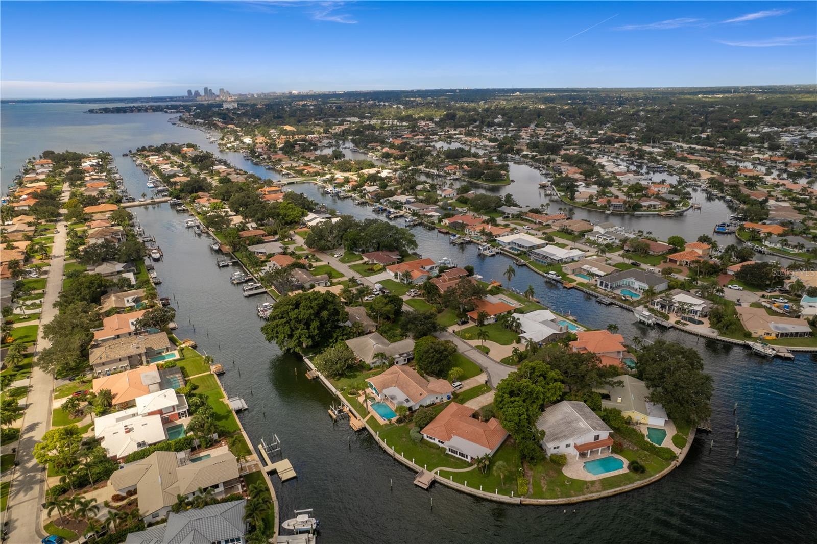 2090 IOWA AVE NE, ST PETERSBURG, FL, 33703