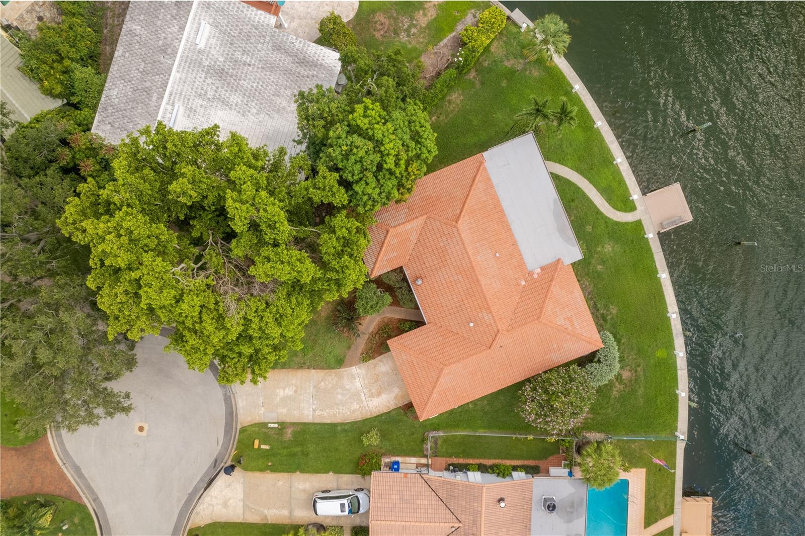 2090 IOWA AVE NE, ST PETERSBURG, FL, 33703
