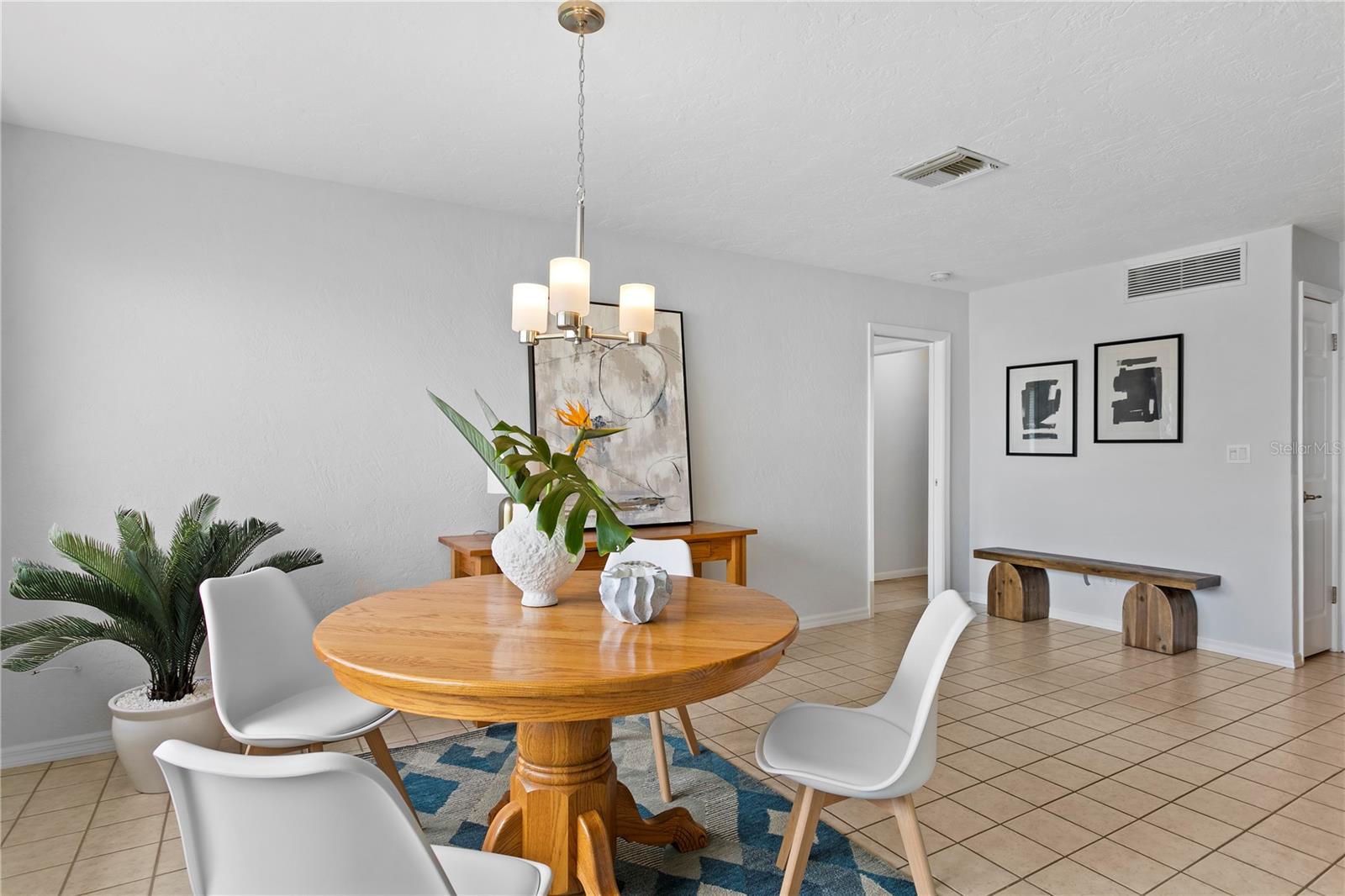2090 IOWA AVE NE, ST PETERSBURG, FL, 33703