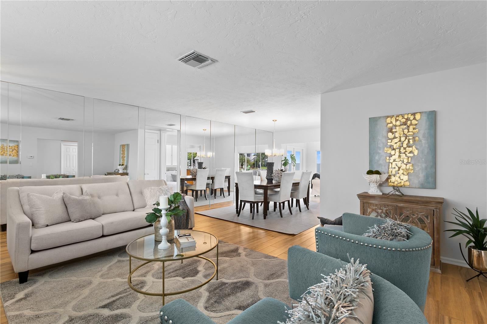 2090 IOWA AVE NE, ST PETERSBURG, FL, 33703