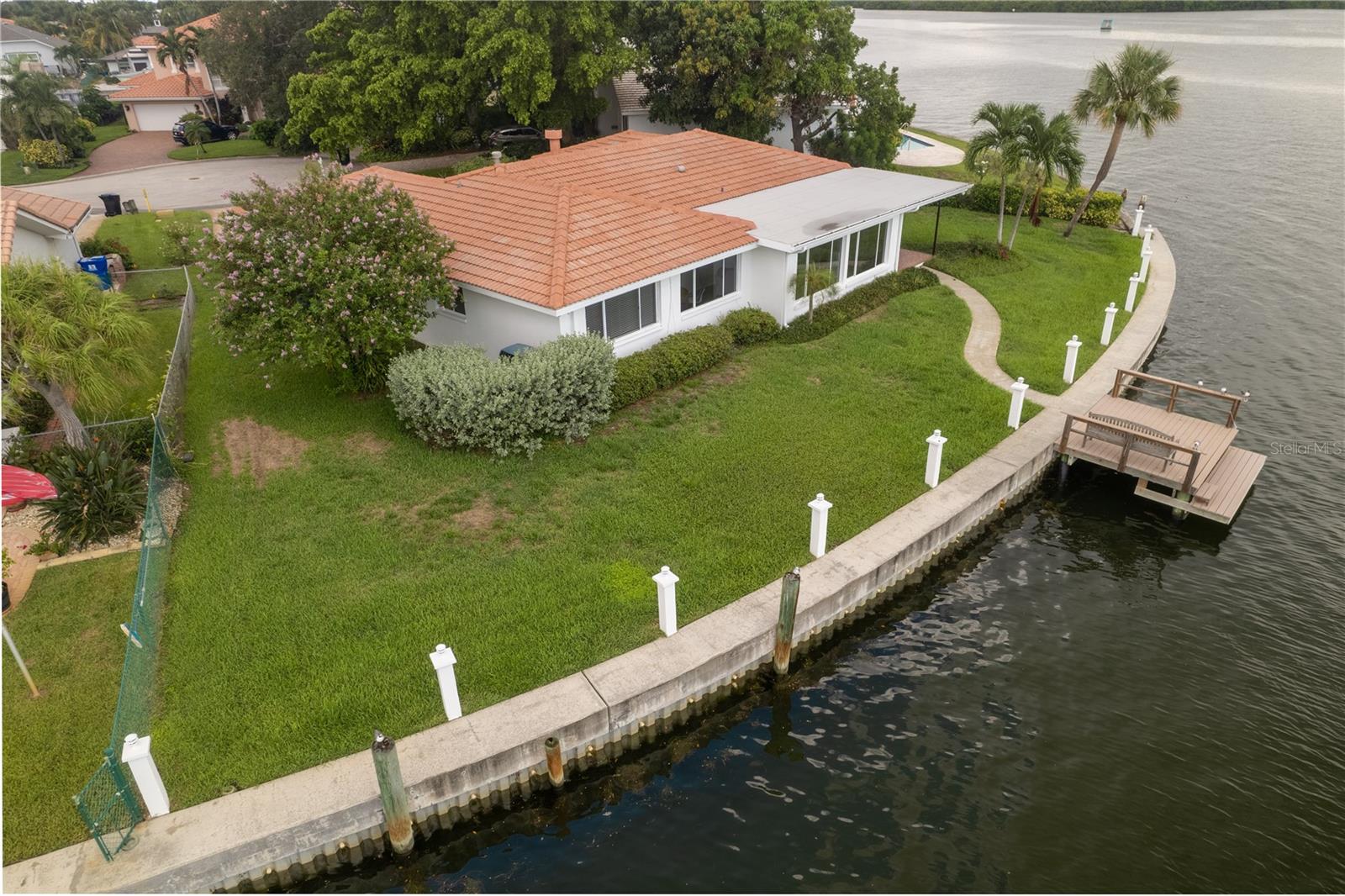 2090 IOWA AVE NE, ST PETERSBURG, FL, 33703