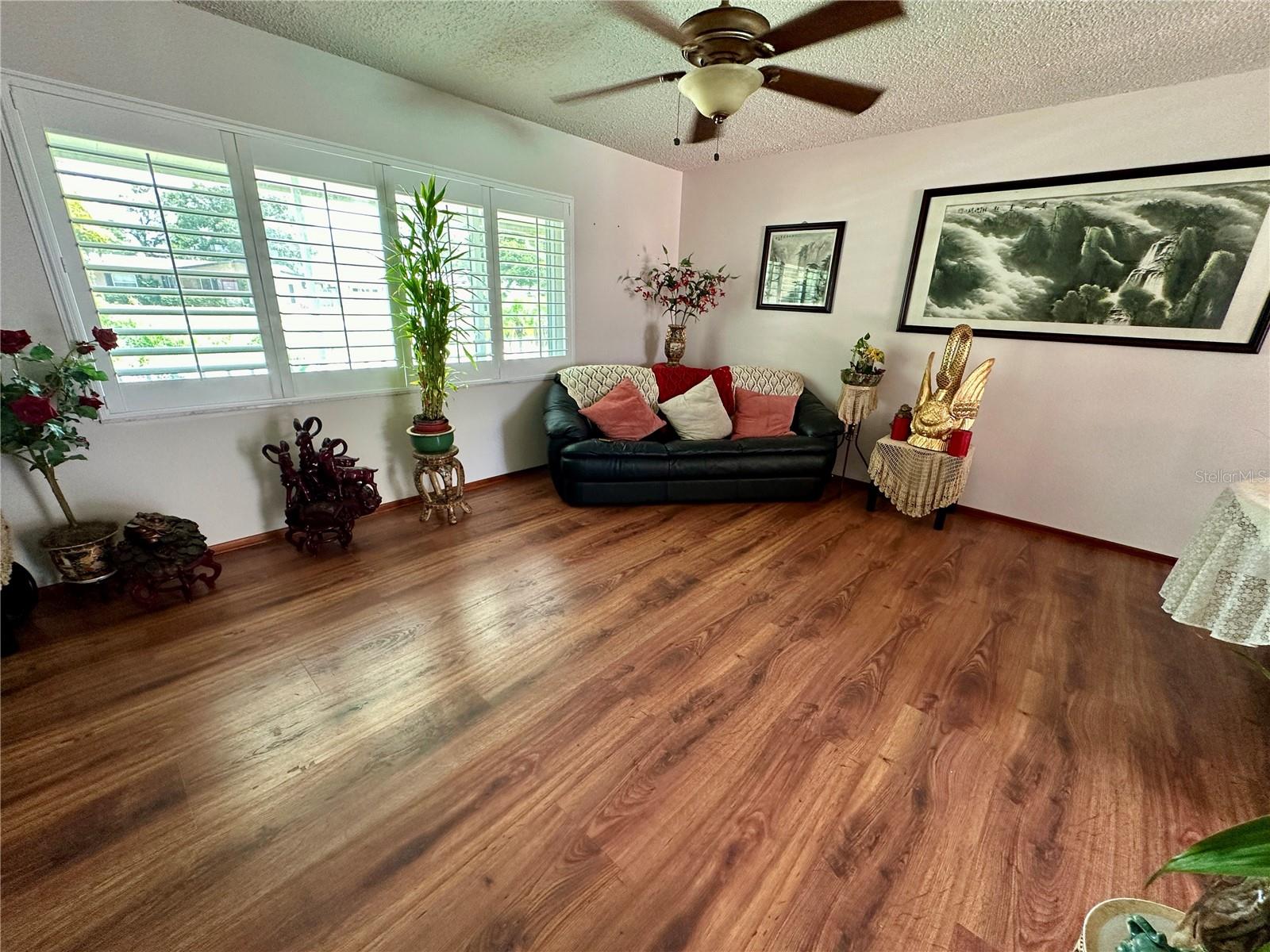 1728 W LAGOON CIR, CLEARWATER, FL, 33765