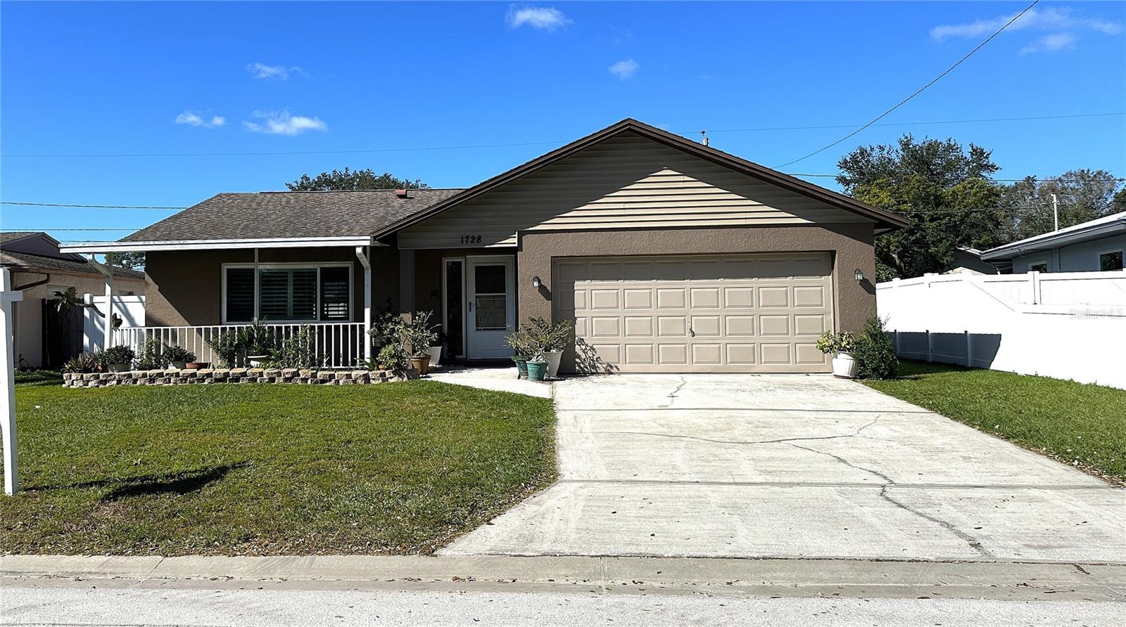 1728 W LAGOON CIR, CLEARWATER, FL, 33765