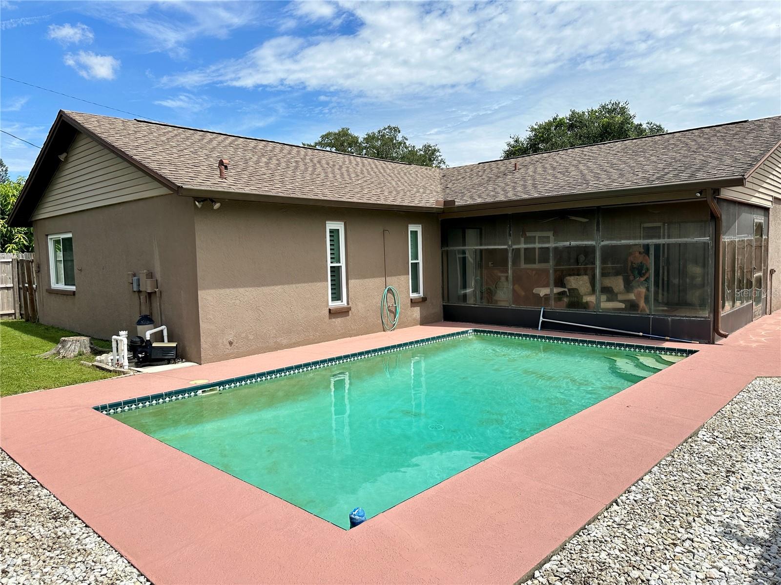 1728 W LAGOON CIR, CLEARWATER, FL, 33765