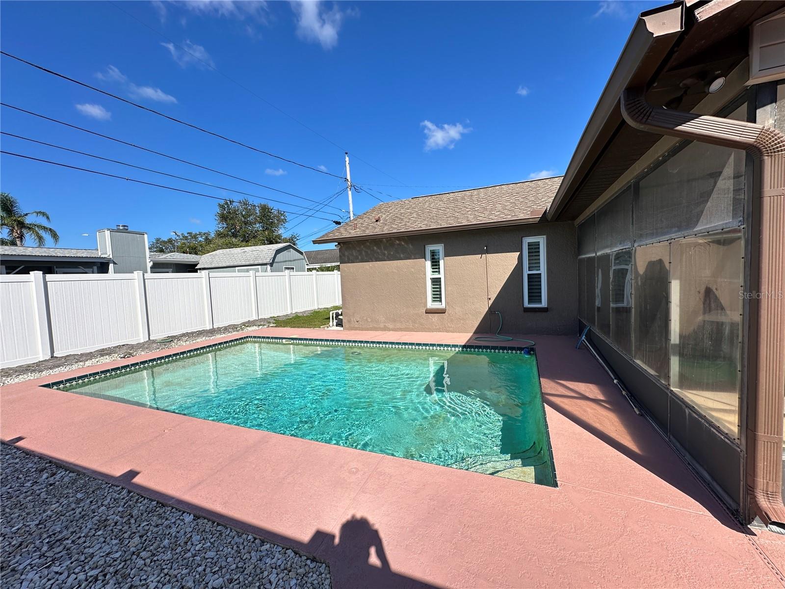 1728 W LAGOON CIR, CLEARWATER, FL, 33765