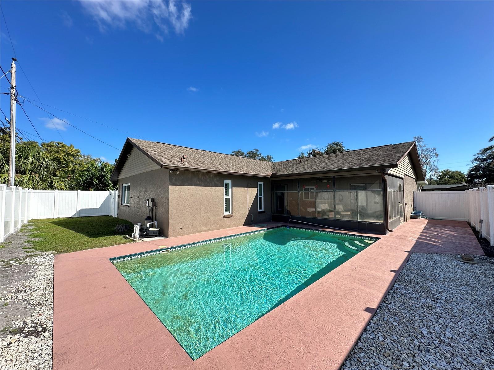 1728 W LAGOON CIR, CLEARWATER, FL, 33765