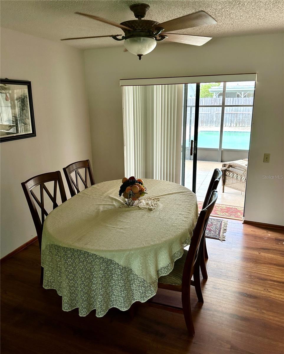1728 W LAGOON CIR, CLEARWATER, FL, 33765