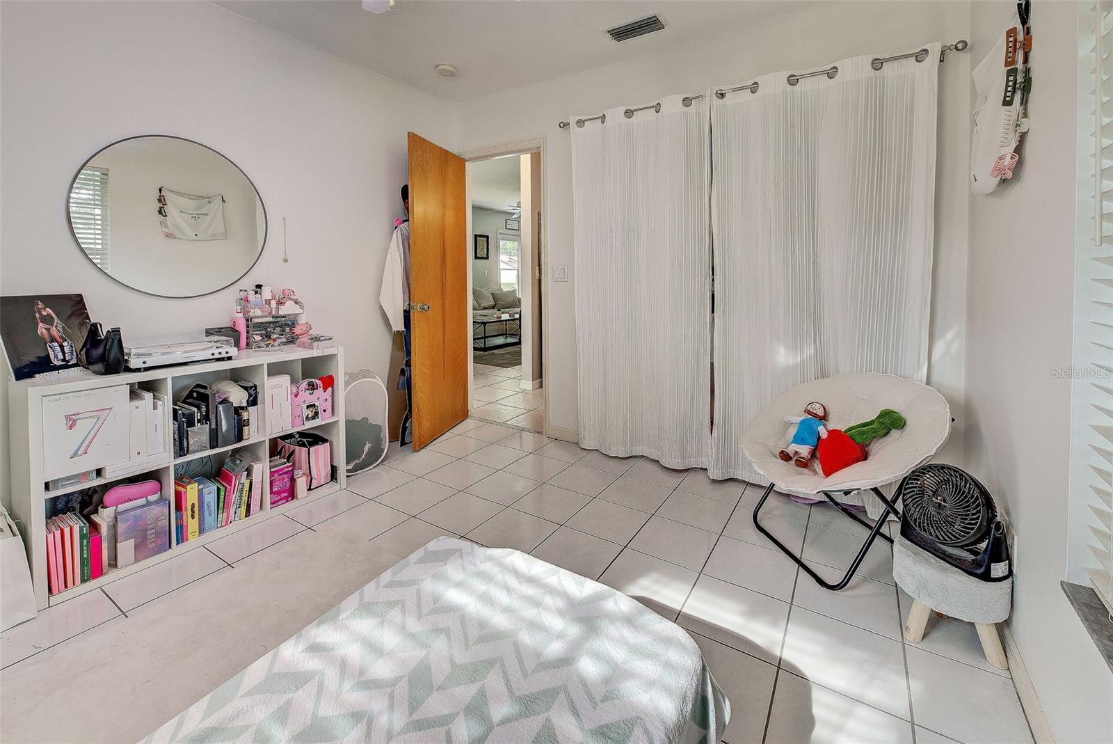 879 E SEMINOLE DR, VENICE, FL, 34293