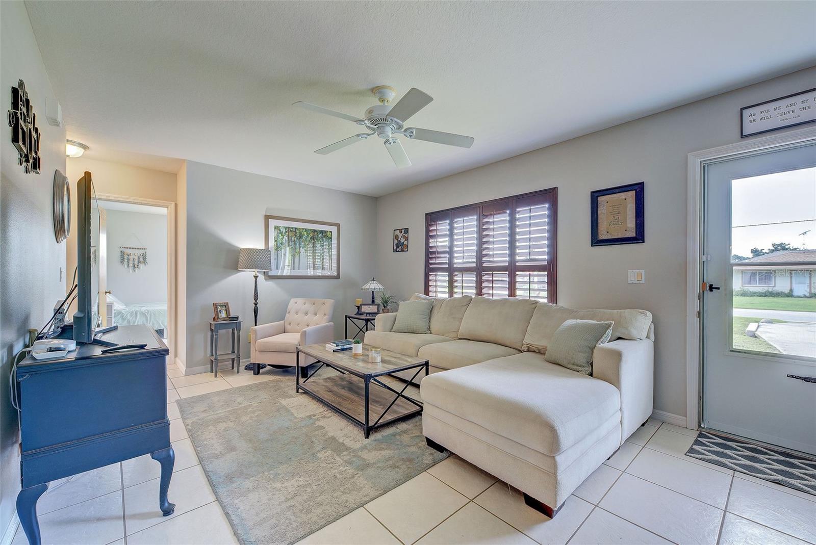 879 E SEMINOLE DR, VENICE, FL, 34293