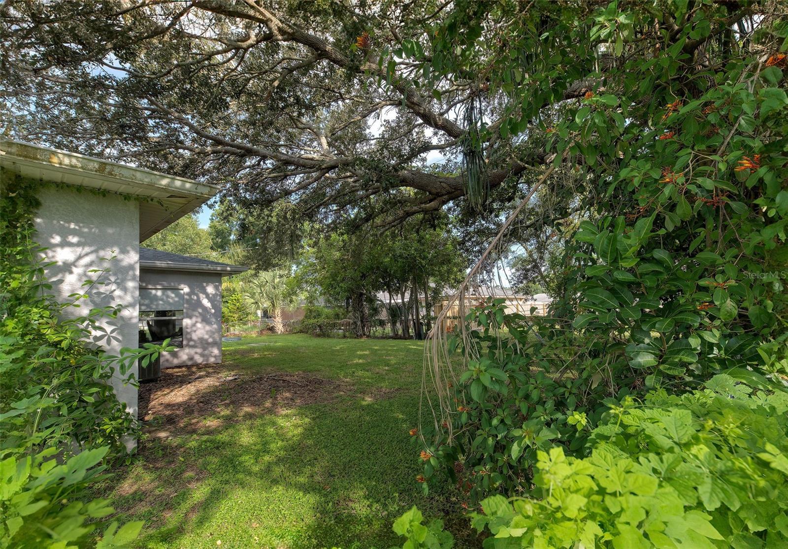 879 E SEMINOLE DR, VENICE, FL, 34293