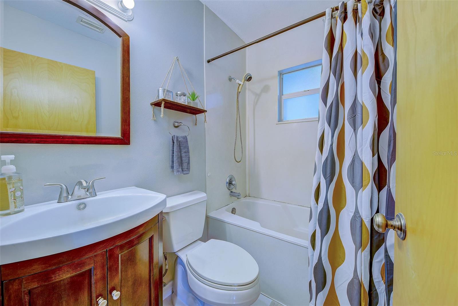 879 E SEMINOLE DR, VENICE, FL, 34293