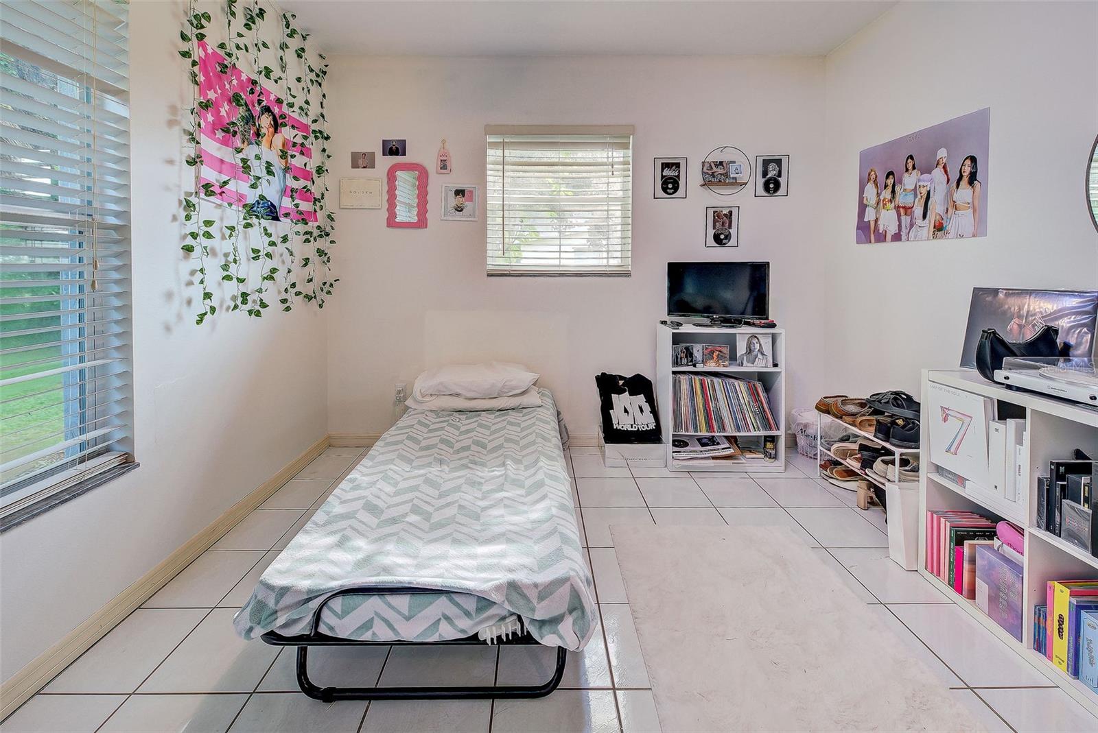 879 E SEMINOLE DR, VENICE, FL, 34293