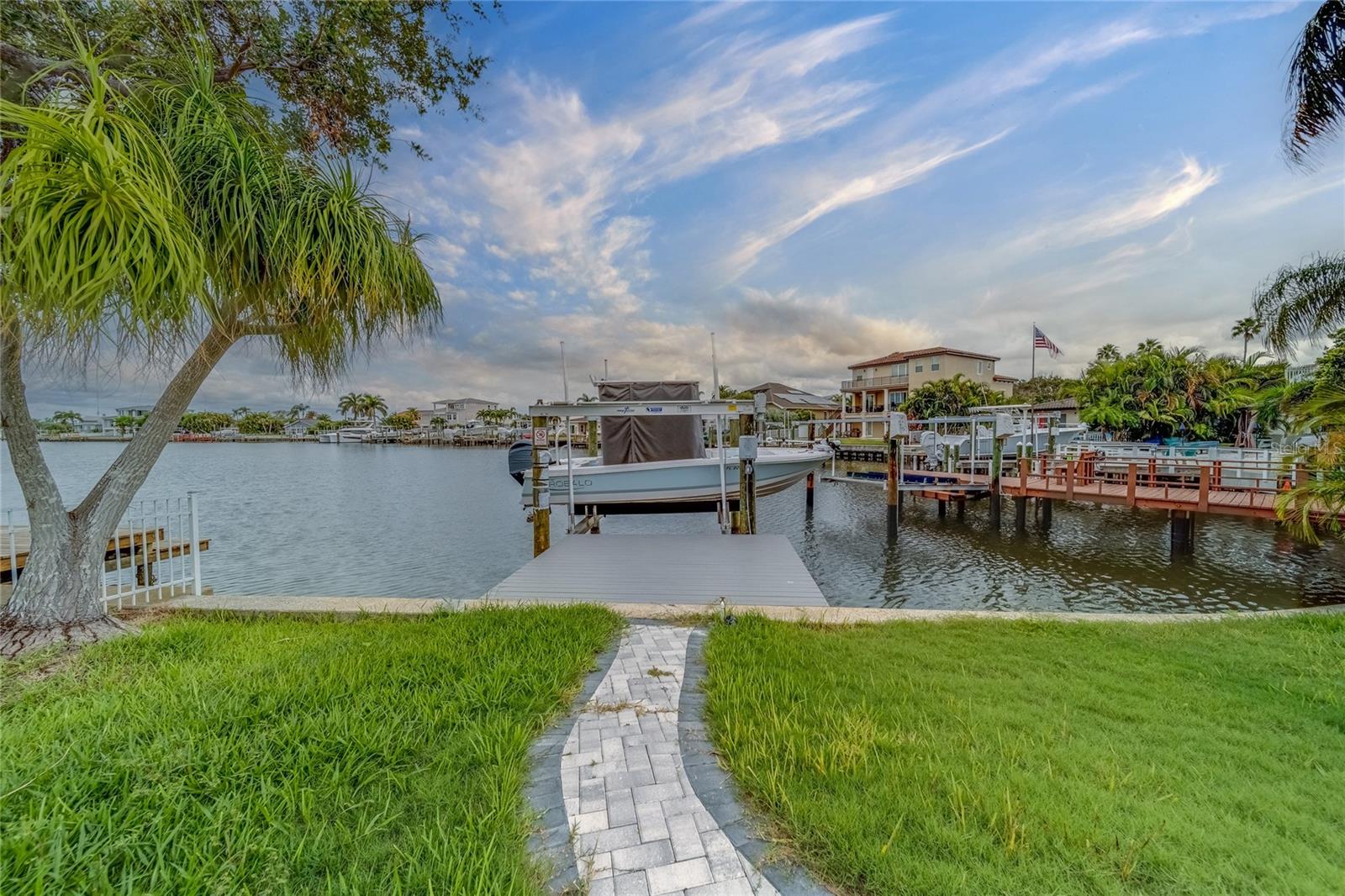 17325 ROSA LEE WAY, NORTH REDINGTON BEACH, FL, 33708