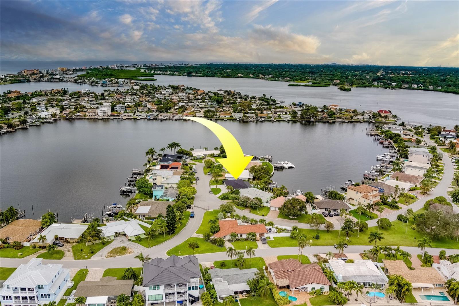17325 ROSA LEE WAY, NORTH REDINGTON BEACH, FL, 33708