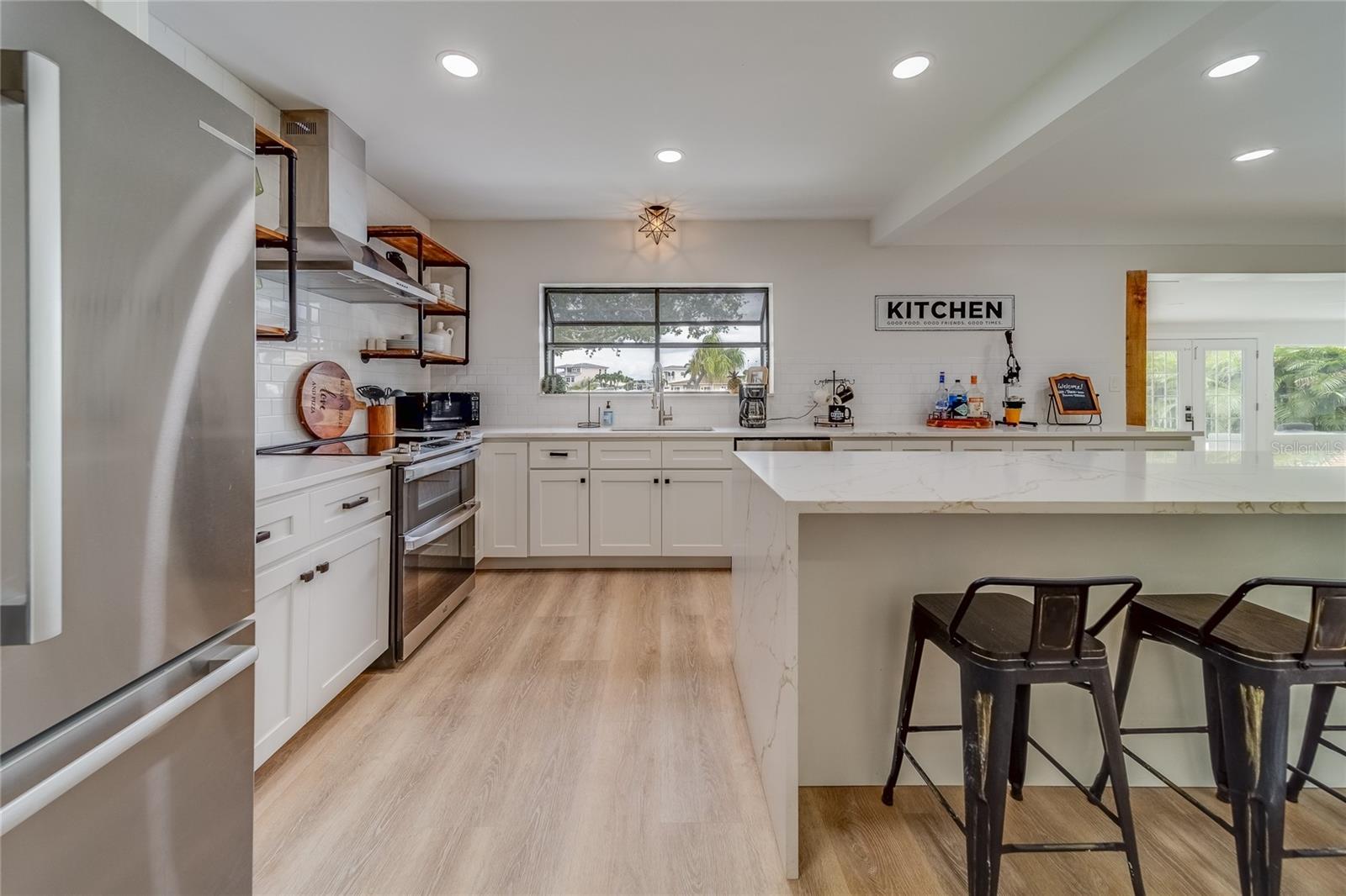 17325 ROSA LEE WAY, NORTH REDINGTON BEACH, FL, 33708