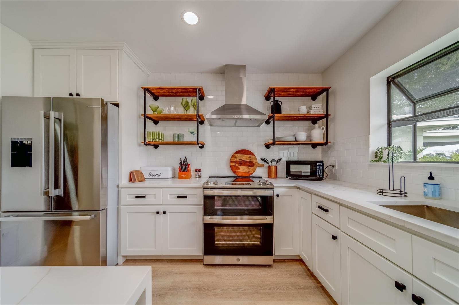 17325 ROSA LEE WAY, NORTH REDINGTON BEACH, FL, 33708