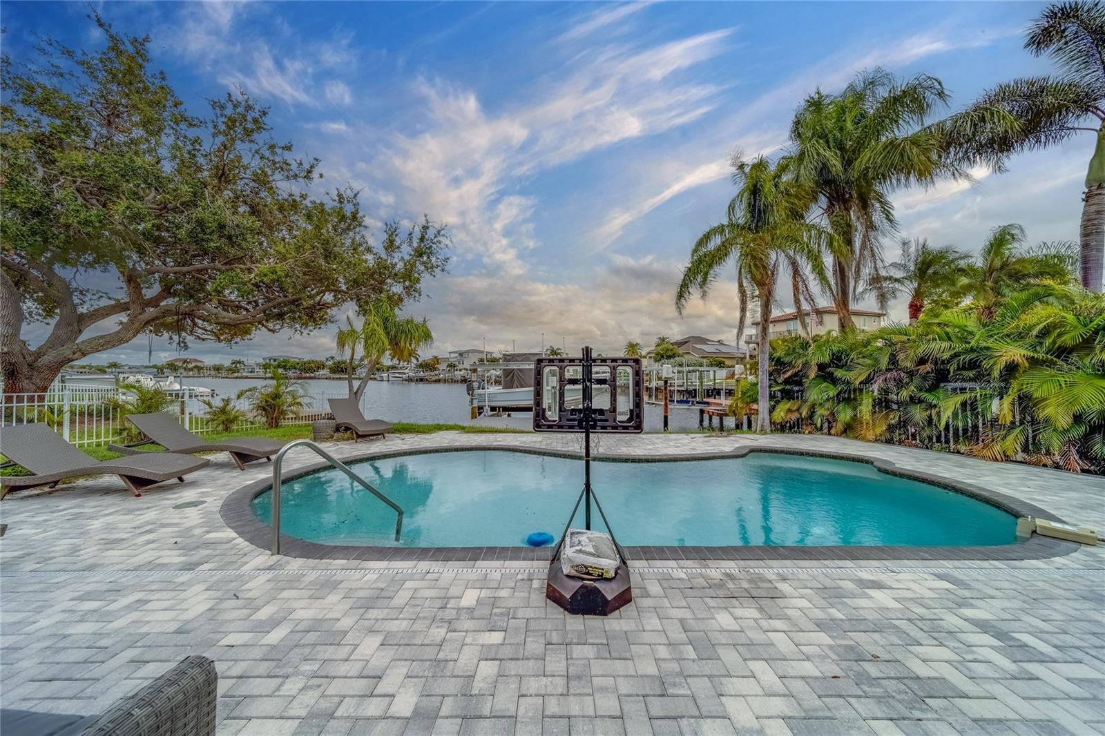 17325 ROSA LEE WAY, NORTH REDINGTON BEACH, FL, 33708