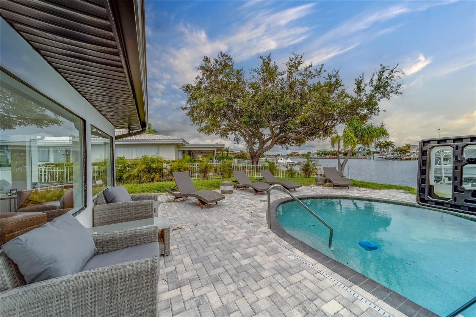 17325 ROSA LEE WAY, NORTH REDINGTON BEACH, FL, 33708