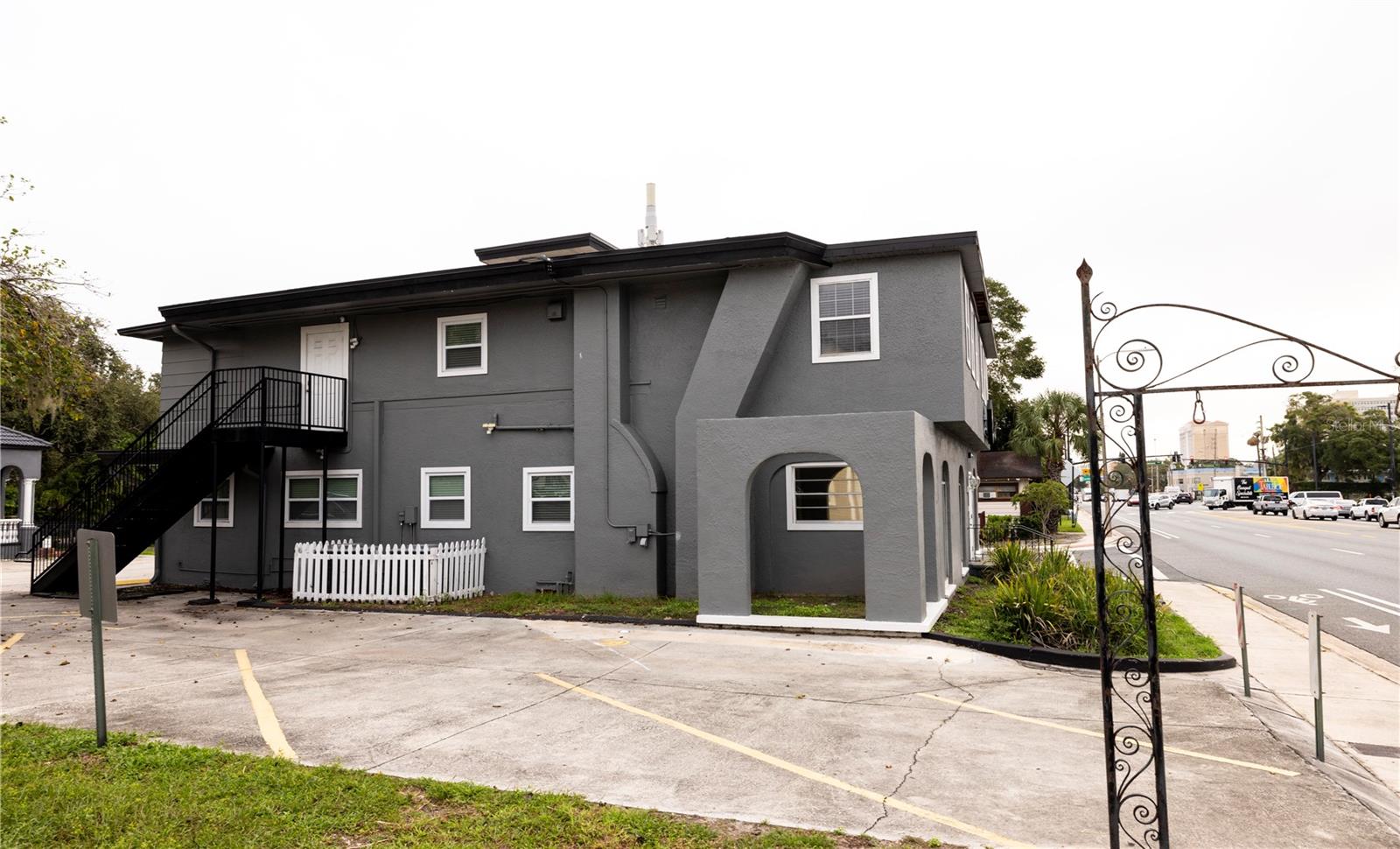 733 W COLONIAL DR, ORLANDO, FL, 32804