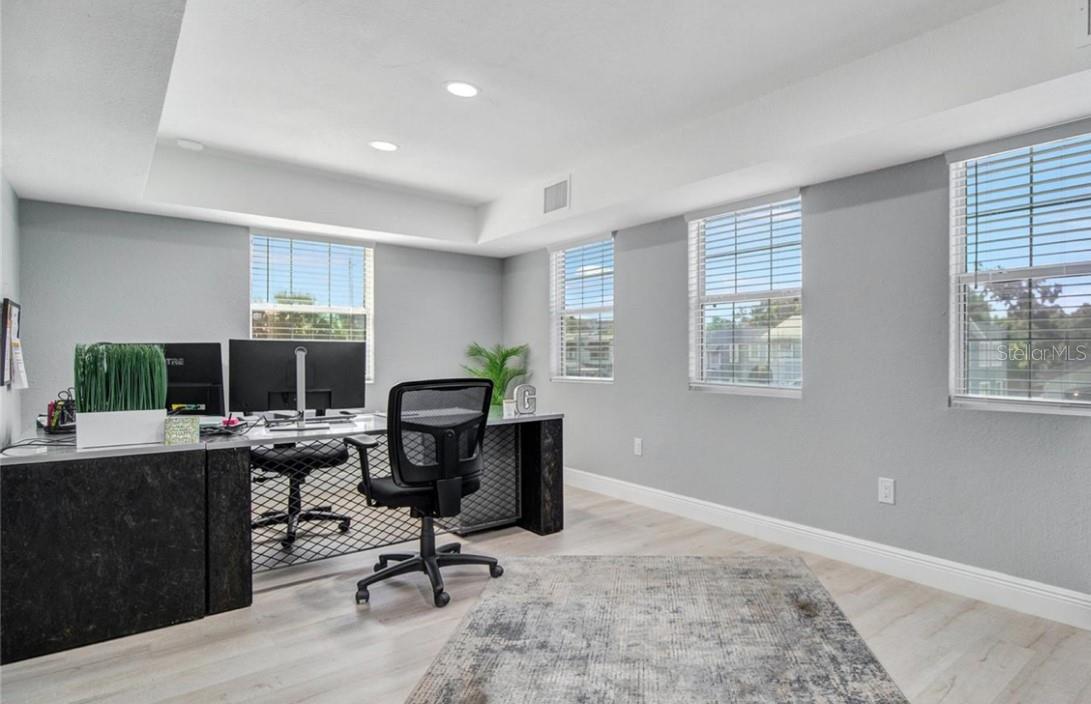 733 W COLONIAL DR, ORLANDO, FL, 32804