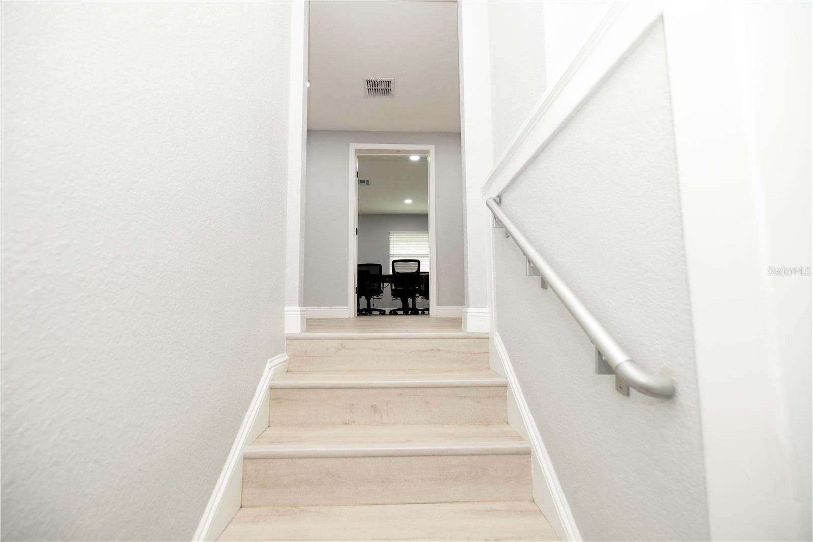 733 W COLONIAL DR, ORLANDO, FL, 32804